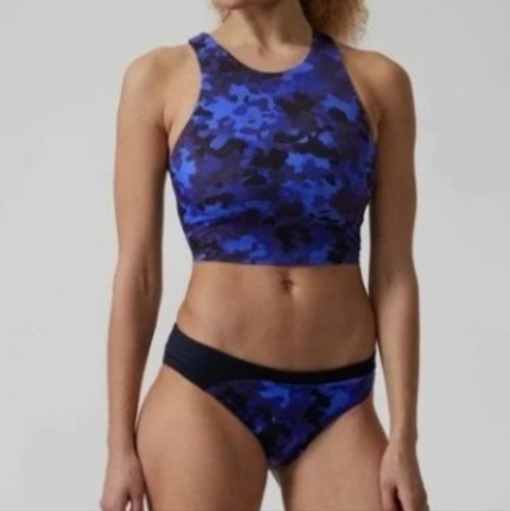 Athleta Conscious Crop Bikini Top Cloud Camo Dress Blue size Medium D-DD